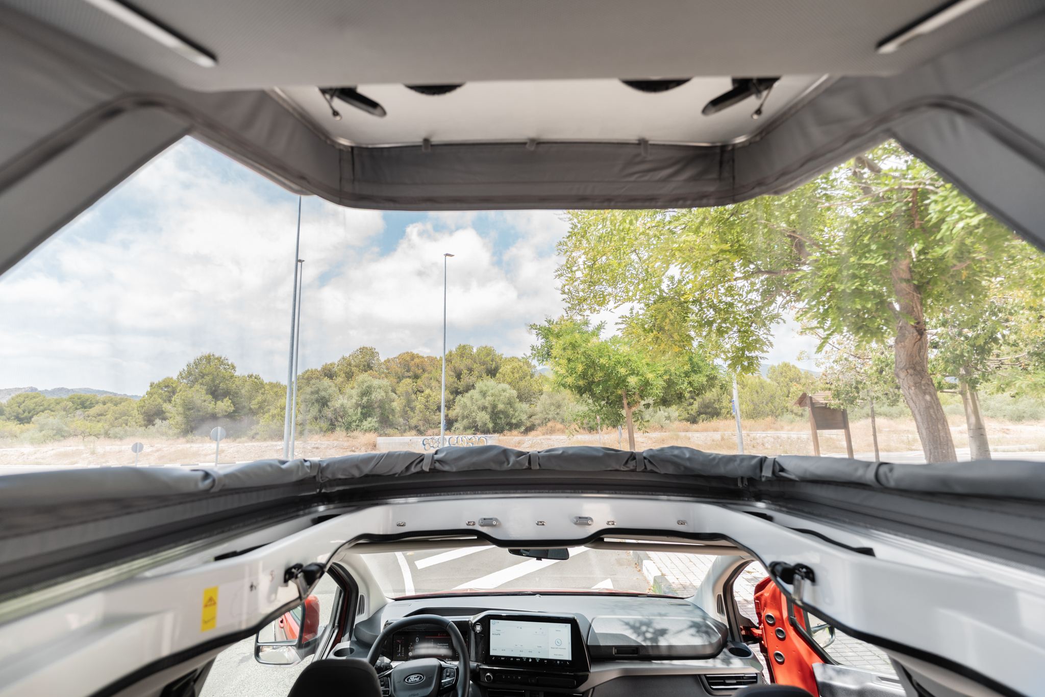 Panama Peak P12+ interior