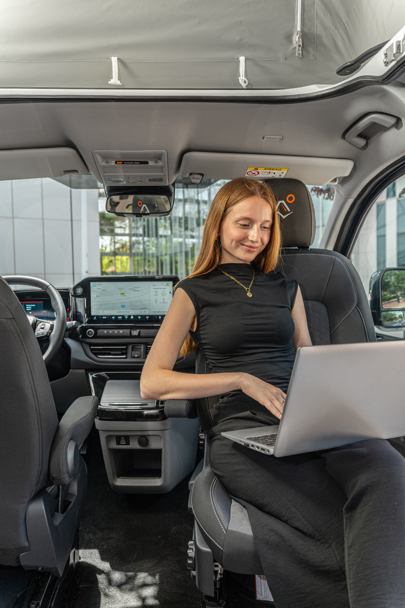 Panama Peak P10+ interior